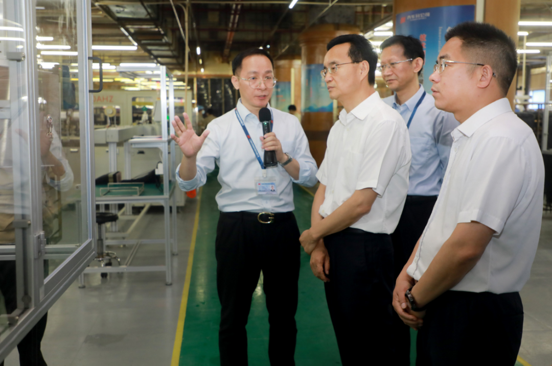 肇慶市委書記張愛軍到風華高科調(diào)研