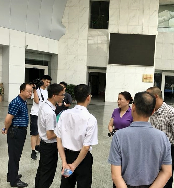 陳宣群副市長帶隊(duì)到風(fēng)華高科開展督察工作