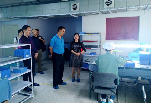 公司黨委書記、董事長王廣軍調研四平吉華和長春光華